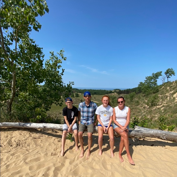 Meet your Posher, Amy - Picture 1 of 1